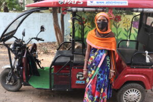 Electric rickshaw driver Laxmi is volunteering her time and services for ActionAid’s coronavirus response in Bhopal, India.